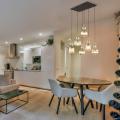 Lampa wisząca z sześcioma szklanymi, bursztynowymi kloszami na prostokątnej rozecie do jadalni SOPHIA COGNAC 6xE14 11044 TK Lighting